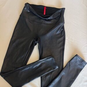 SPANX Black Faux Leather Leggings size: M Petite